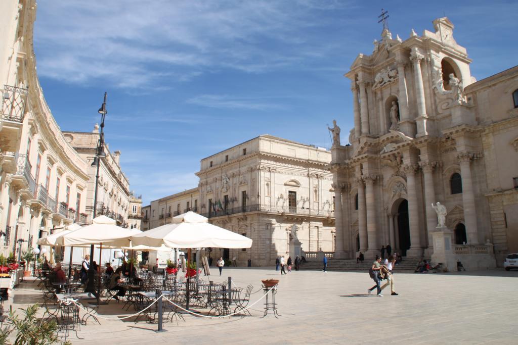 La Casa Di Ilde Al Duomo - Ortigia Holidays Villa Syrakusa Exteriör bild