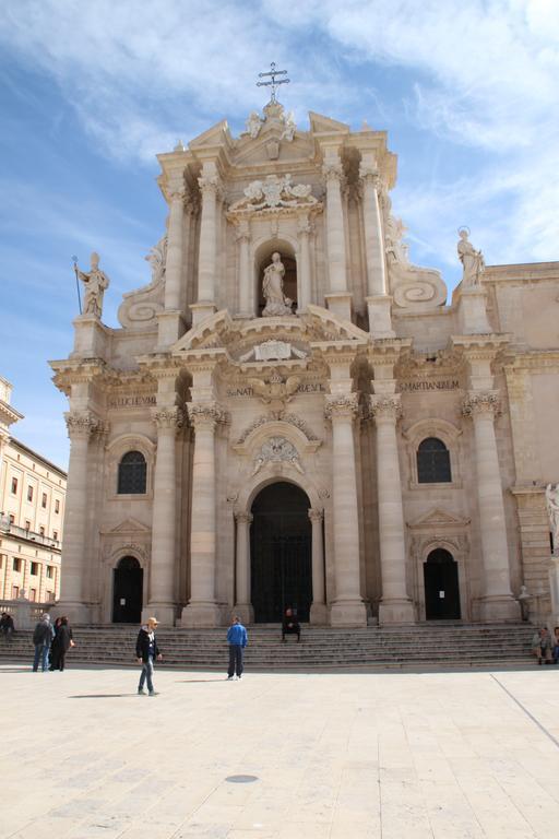 La Casa Di Ilde Al Duomo - Ortigia Holidays Villa Syrakusa Exteriör bild