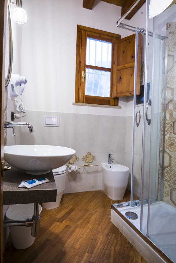 La Casa Di Ilde Al Duomo - Ortigia Holidays Syrakusa Exteriör bild